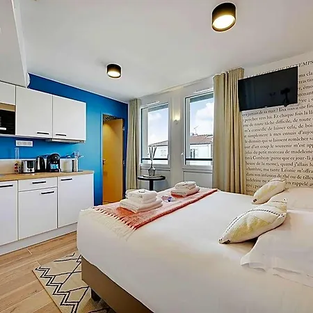 Hotel Magnificent With Rooftop - 2p - Vanves