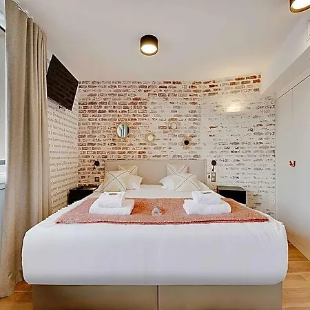 Magnificent With Rooftop - 2p - Vanves Szálloda